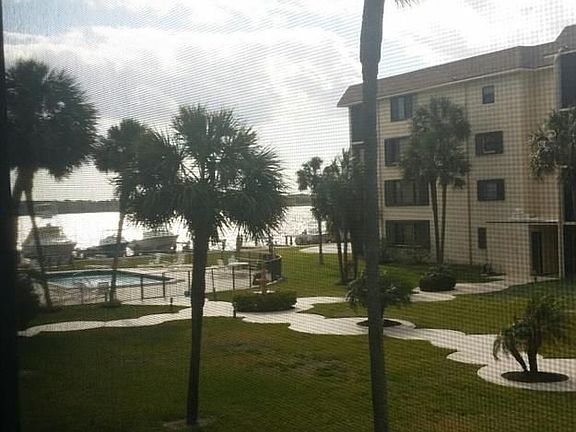 5th image of 2424 N Federal Hwy APT 209