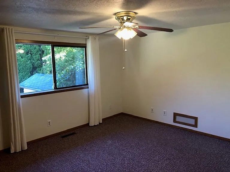 1325 Elser Dr SE — Photo 7