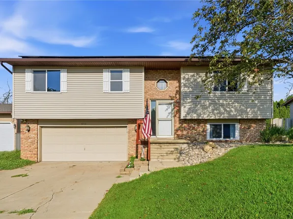 3210 7th St, Marion, IA 52302