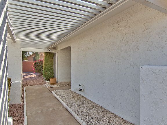 4th image of 1058 S 72nd Pl