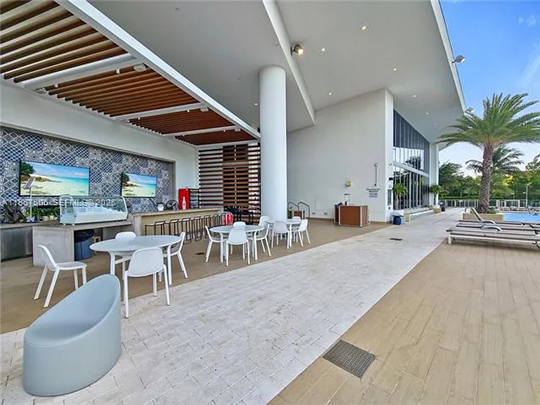 16385 Biscayne Blvd #3020 — Photo 24