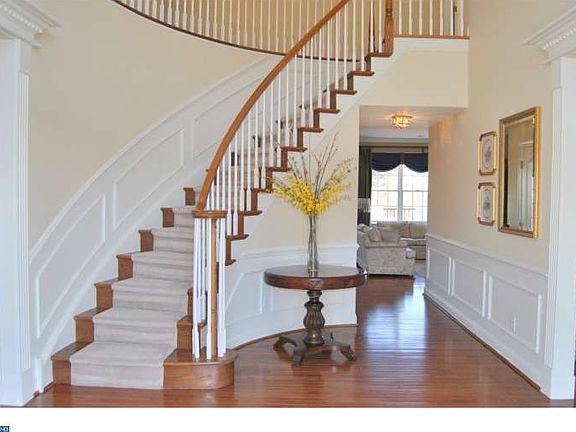 2nd image of 2029 Silverwood Dr