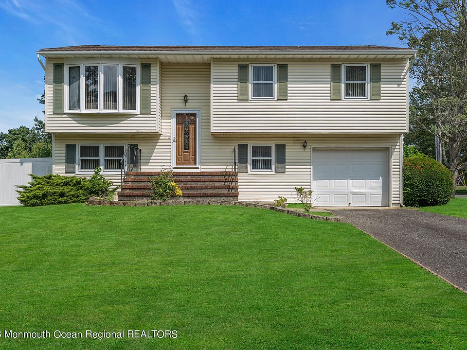1st image of 577 Duchess Court