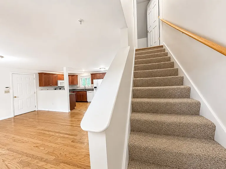 8 Pebble Ln — Photo 21
