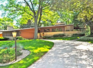 2706 Brookridge Ave N, Crystal, MN 55422