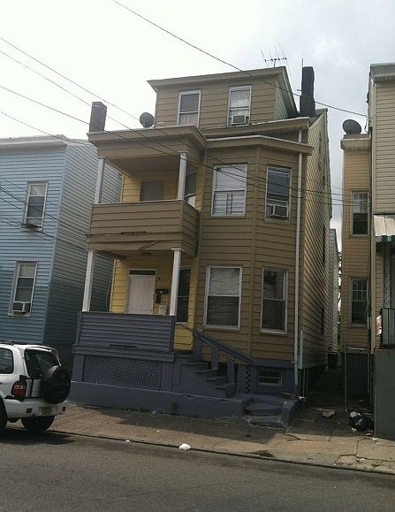 67 Wayne Ave Paterson NJ 07522 Zillow