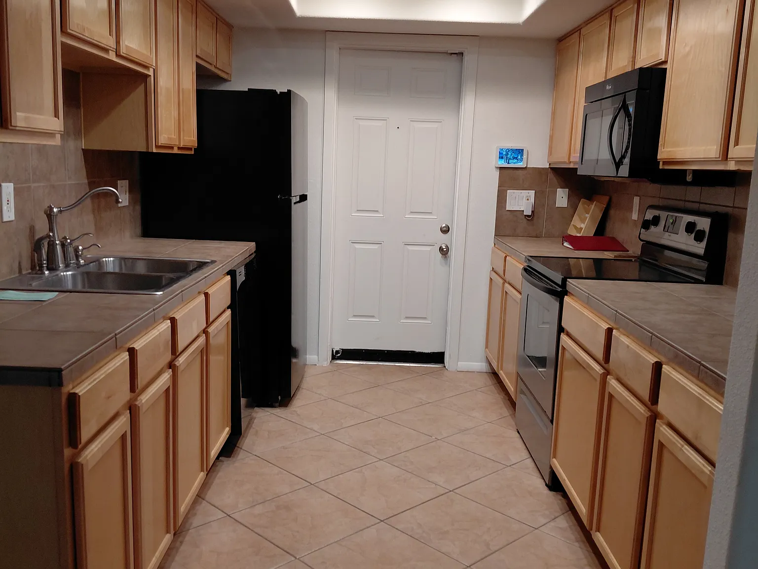 2 bed, 1275 sqft, $2,000 — Photo 3
