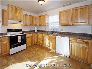 5th image of 608 Warren Ave