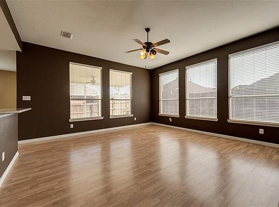3rd image of 3024 Baybreeze Dr