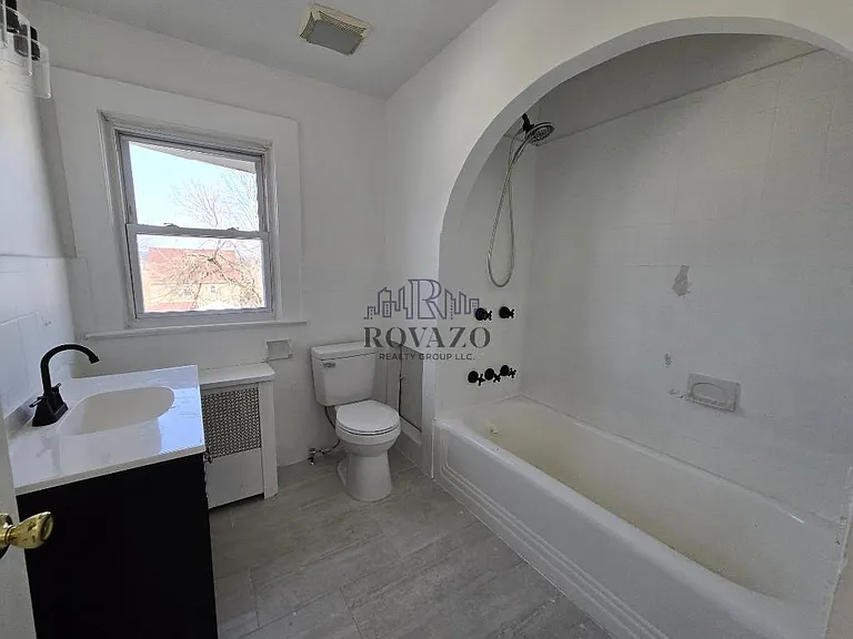 1580 Summit Ave — Photo 12