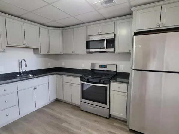122 Plain St, Fall River, MA 02723