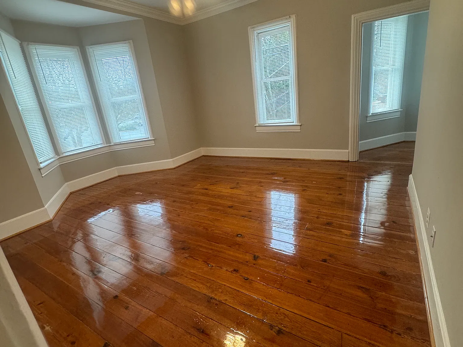 1 bed, 1000 sqft, $1,895 — Photo 2