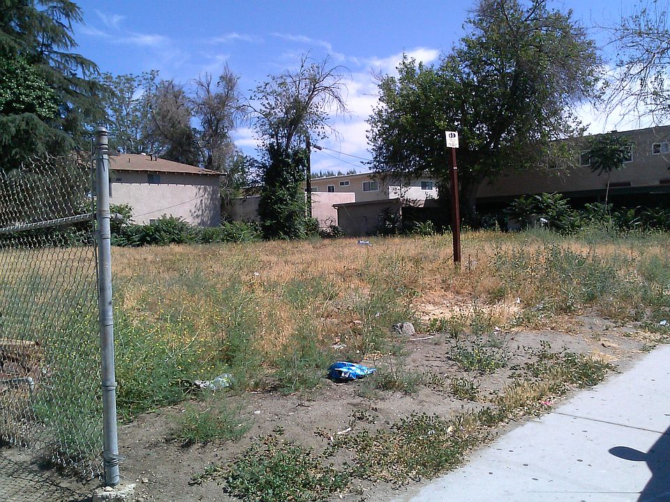 2nd image of 0 14th St