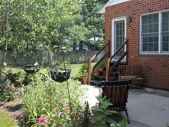 3rd image of 5701 Lakemere Dr
