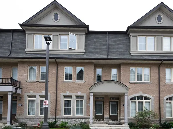 5 Eaton Park Ln #3, Toronto, ON M1W 0A5