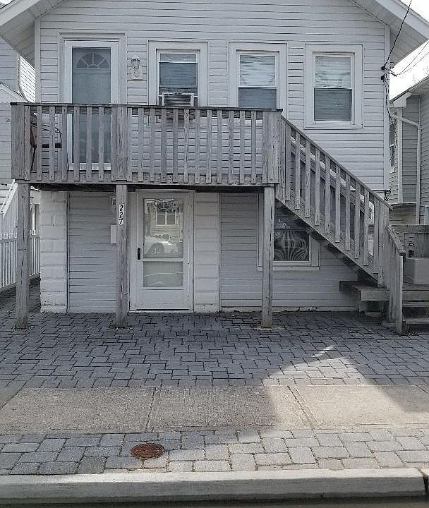 2nd image of 227 Dupont Ave