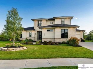 1921 S 220th St, Elkhorn, NE 68022