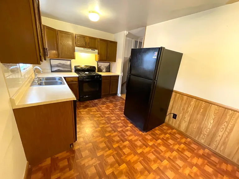 7943 Anderson Ave NE — Photo 6