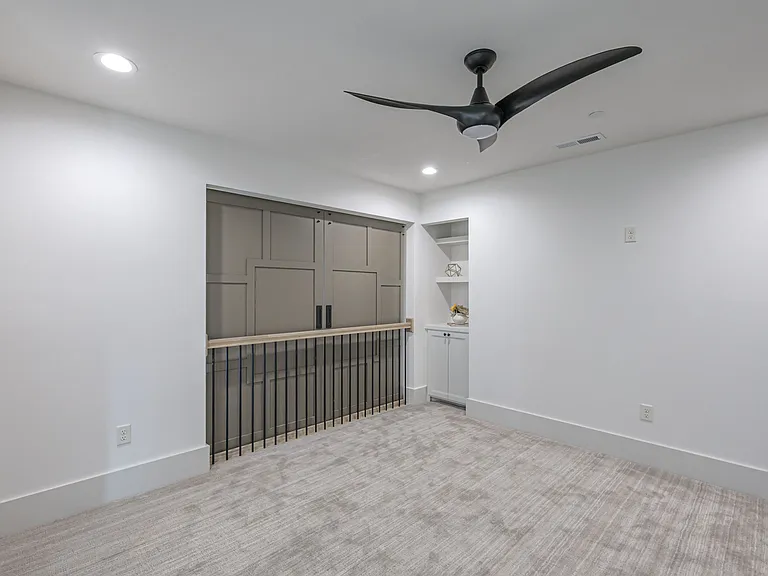 1025 Southwalk Dr — Photo 53