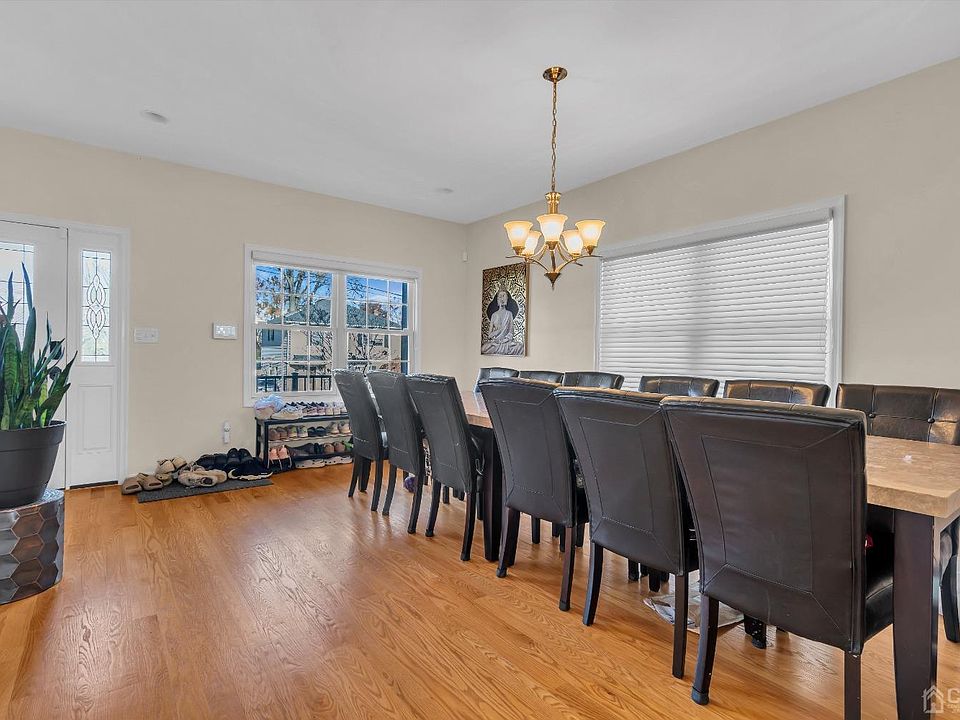 107 Lockwood Ave, Woodbridge, NJ 07095 Zillow