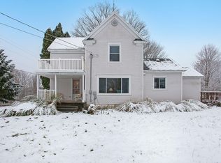 8494 36th St SE, Ada, MI 49301