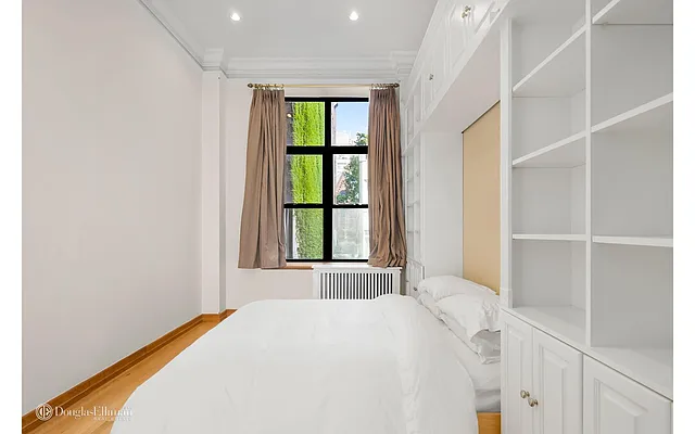 Rented by Douglas Elliman | media 23