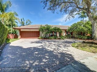 2041 SW 52nd Way, Fort Lauderdale, FL 33317