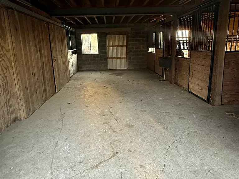 2820 Stumptown Rd — Photo 2