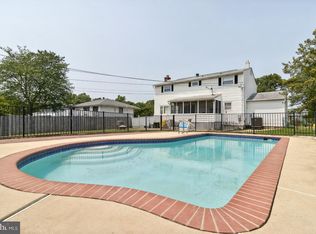 291 Mackintosh Dr, Glen Burnie, MD