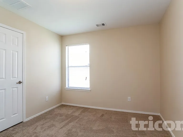 10338 Whisper Bluff Dr — Photo 9