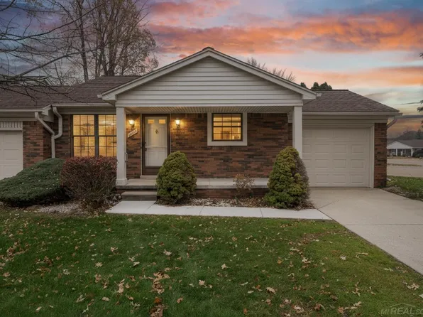 38125 E Maple Forest Lane 139/bldg #25, Harrison Township, MI 48045