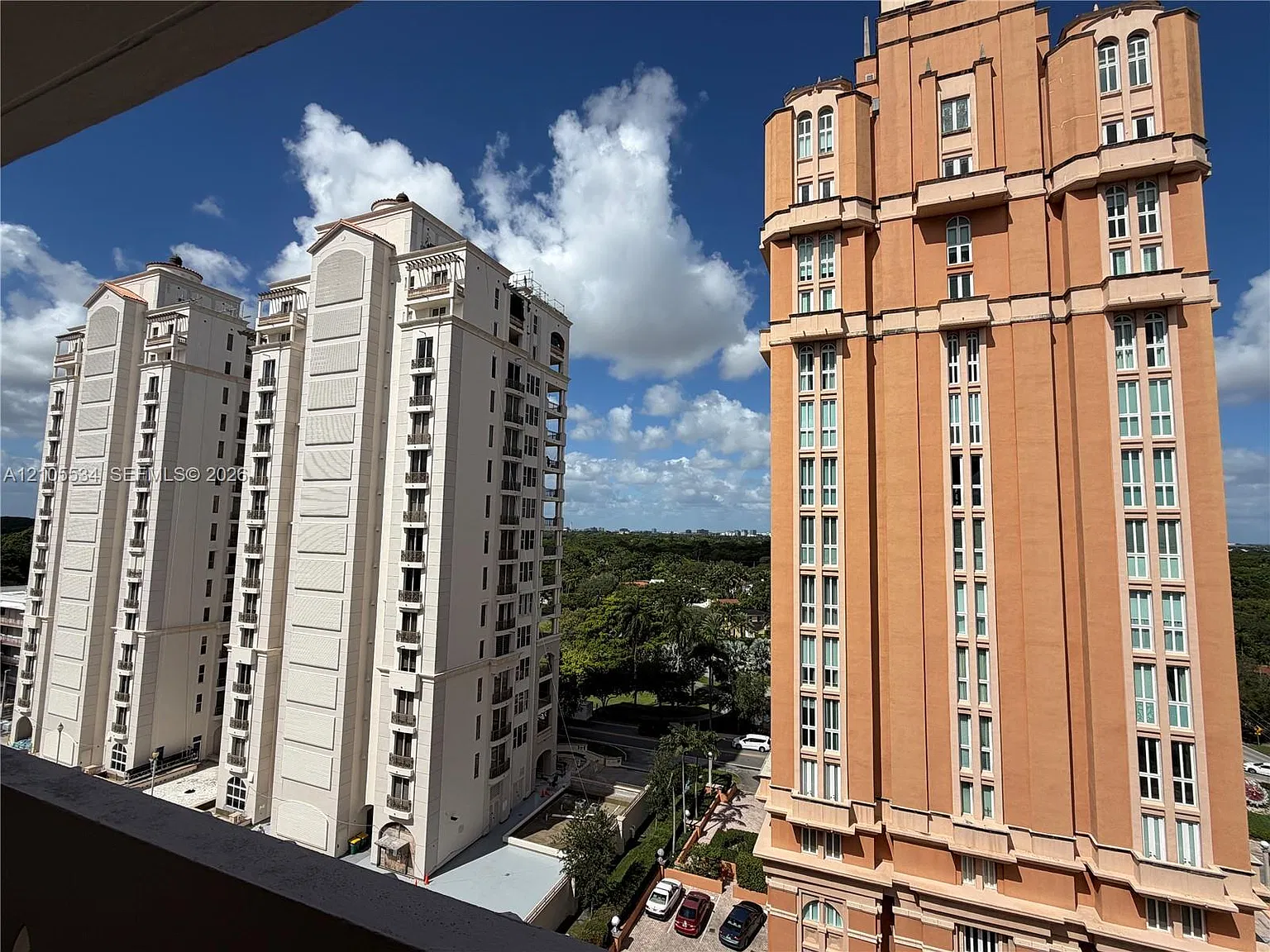 Gables Plaza Condo — Photo 4