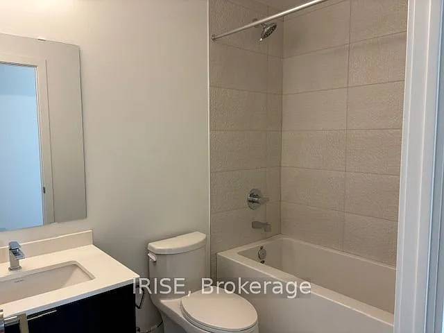 5105 Hurontario St #Penthouse 05 — Photo 12