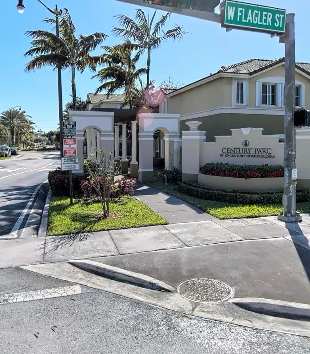 3 bed, 1426 sqft, $3,000 — Photo 1