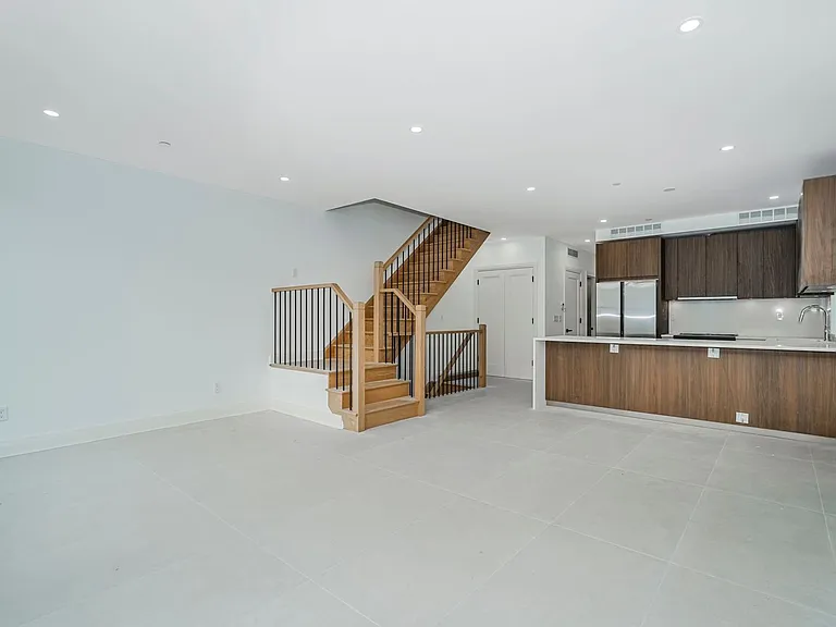 417 78th St #2 — Photo 9