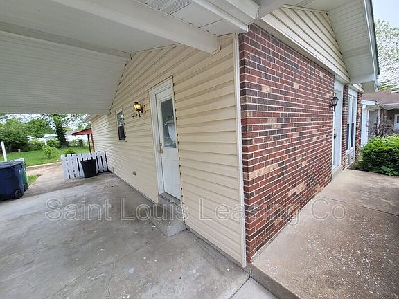 4th image of 1649 Boardwalk Ave