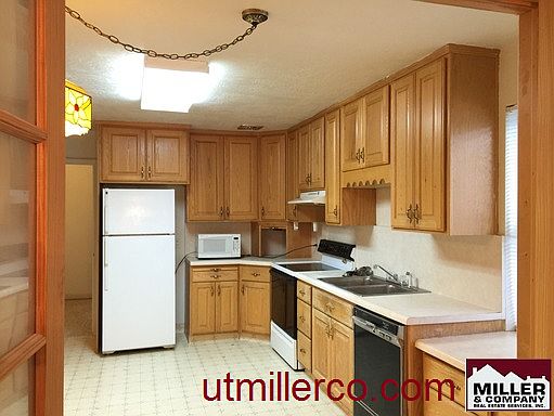 4th image of 2194 E Sherman Ave