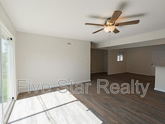5th image of 1734 Harris St