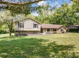 1386 Ambridge Rd, Dayton, OH 45459