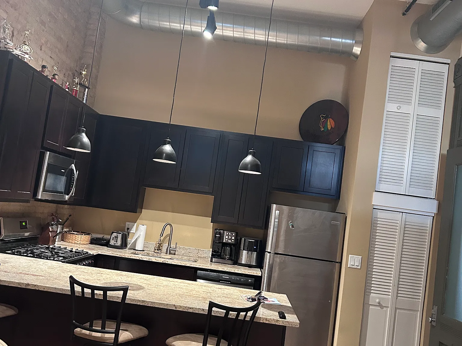 1 bed, 950 sqft, $1,620 — Photo 1