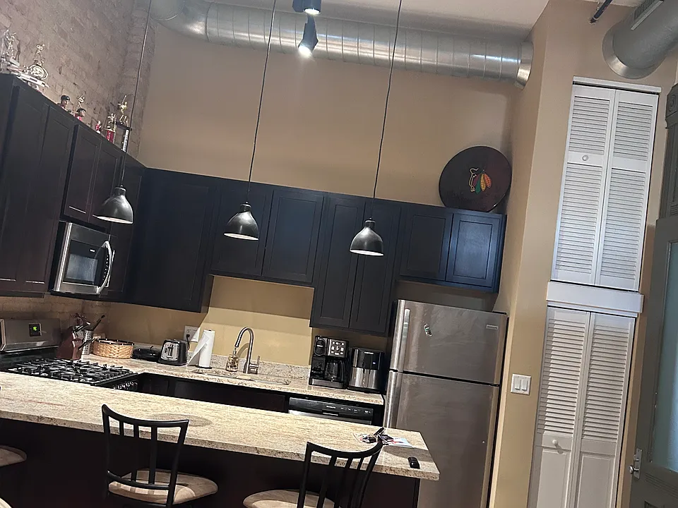 11 N Grove Ave #2