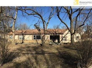 9216 E 55th St, Raytown, MO 64133