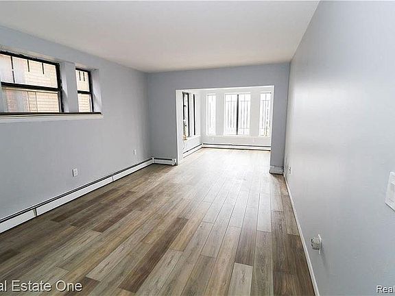 5th image of 120 Seward St APT 301