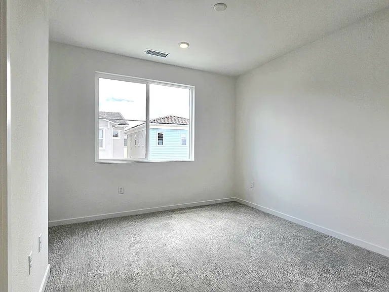 6045 Fairfax Dr — Photo 30