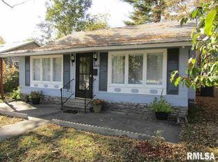 809 S Jesse St, Christopher, IL 62822
