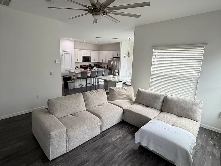 813 Landmark Hills Dr — Photo 15