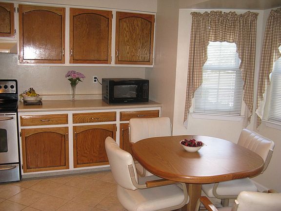 Eat in Kitchen