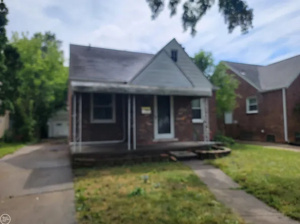 19928 Washtenaw St, Harper Woods, MI 48225