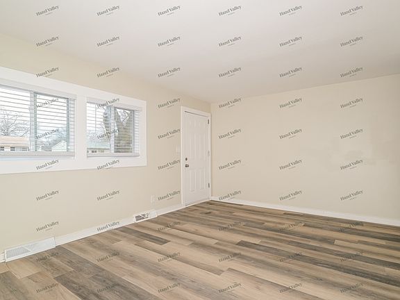 5th image of 1218 Baron Ave