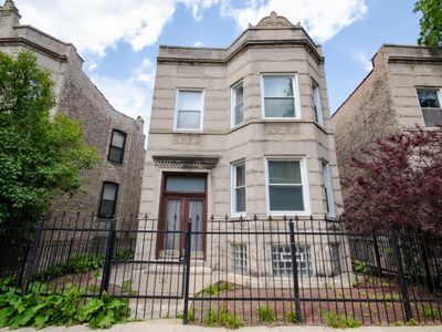3122 W Fullerton Ave, Chicago, IL, 60647